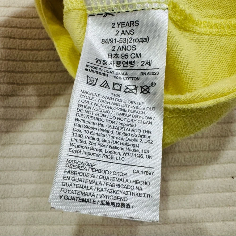 GAP charming yellow